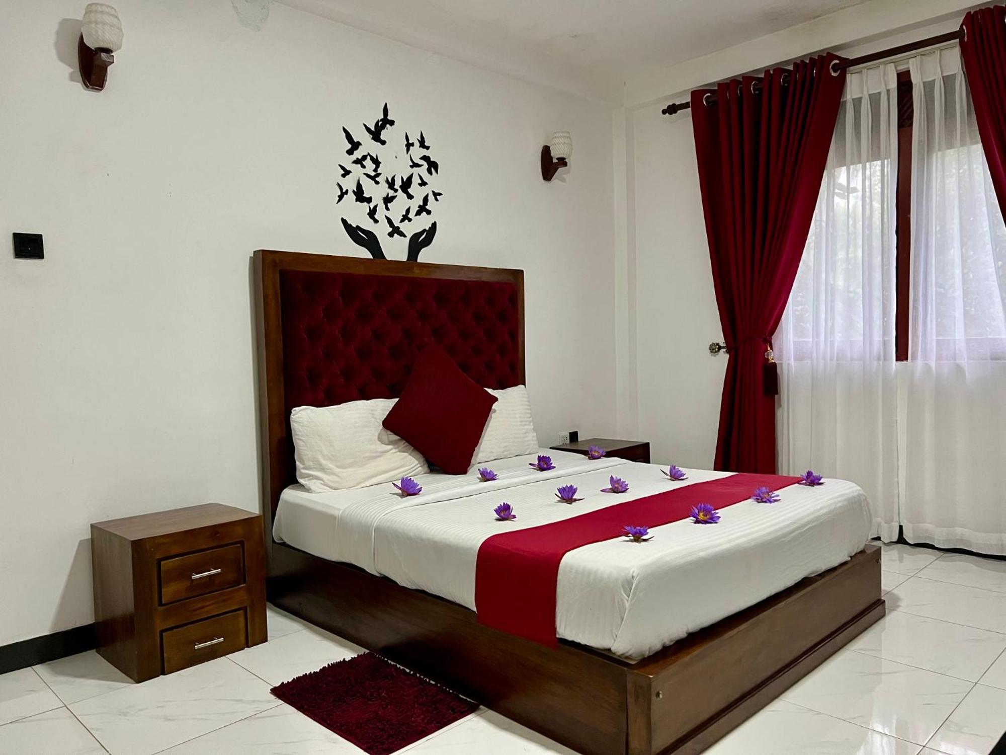 Heaven Breeze Hotel Kandy Buitenkant foto