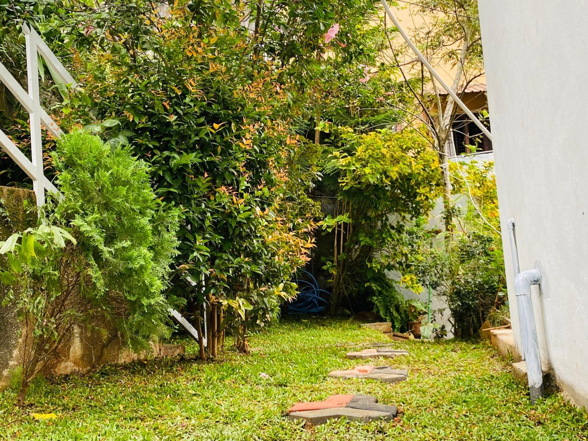 Heaven Breeze Hotel Kandy Buitenkant foto