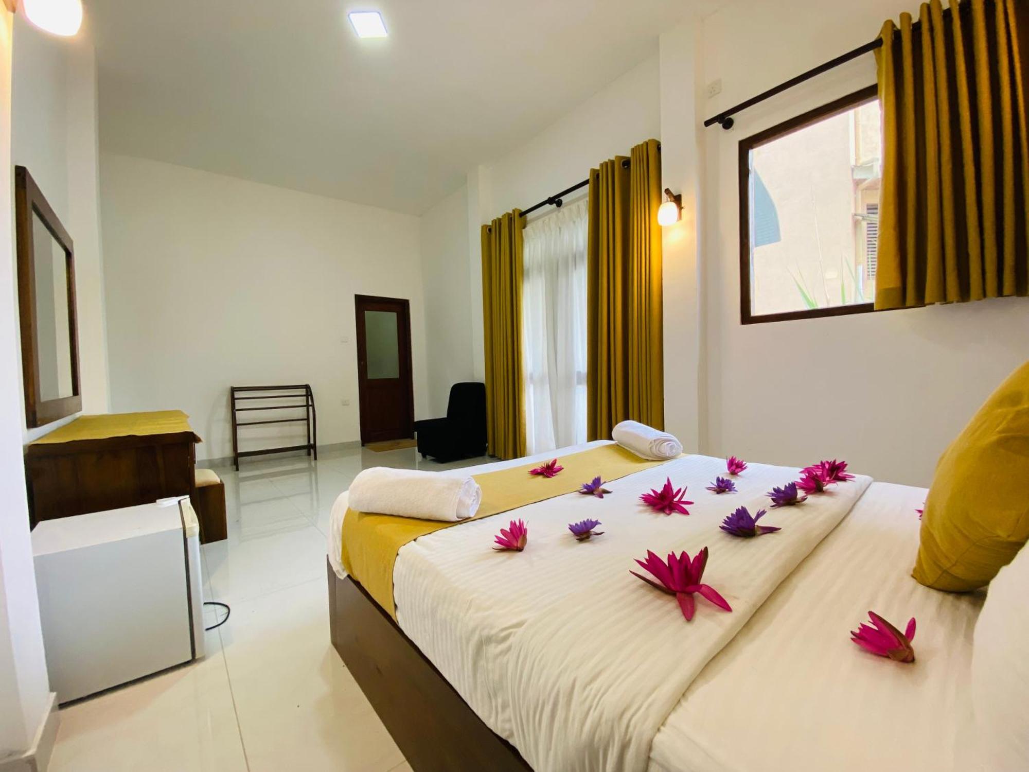 Heaven Breeze Hotel Kandy Buitenkant foto