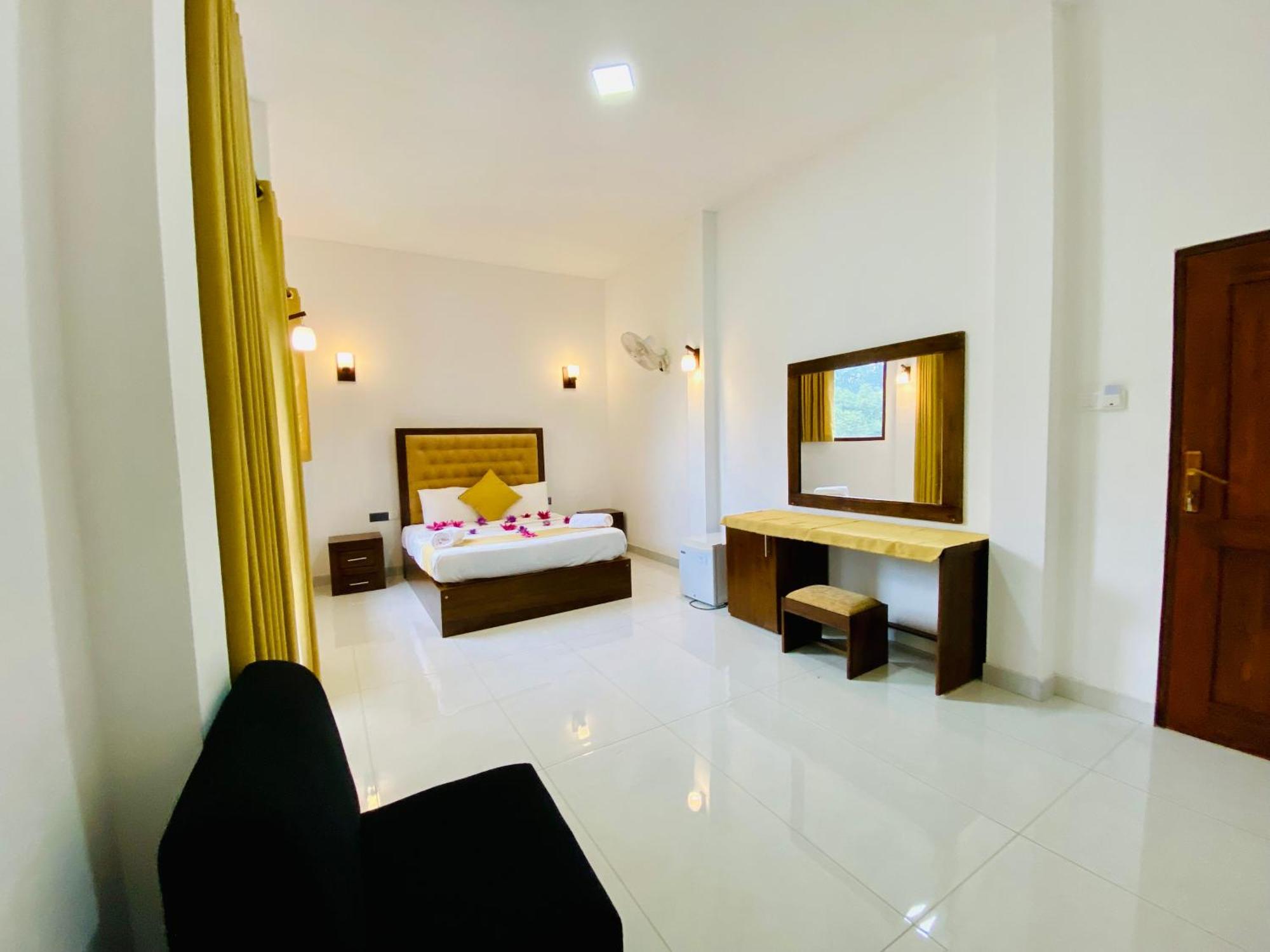 Heaven Breeze Hotel Kandy Buitenkant foto
