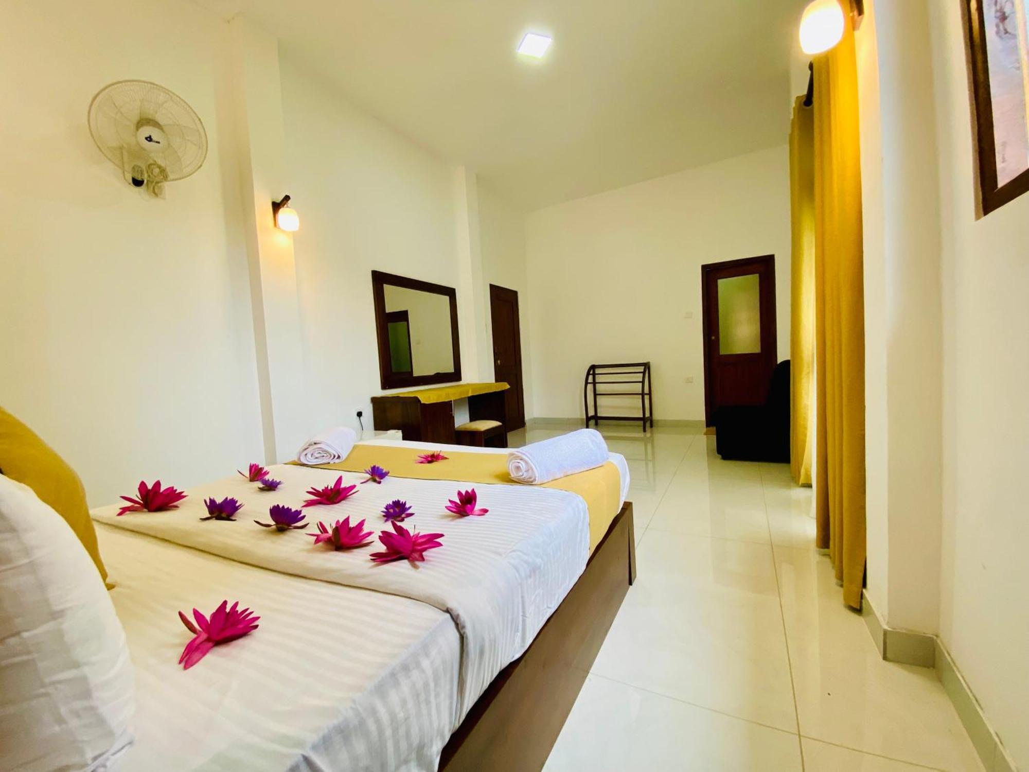 Heaven Breeze Hotel Kandy Buitenkant foto